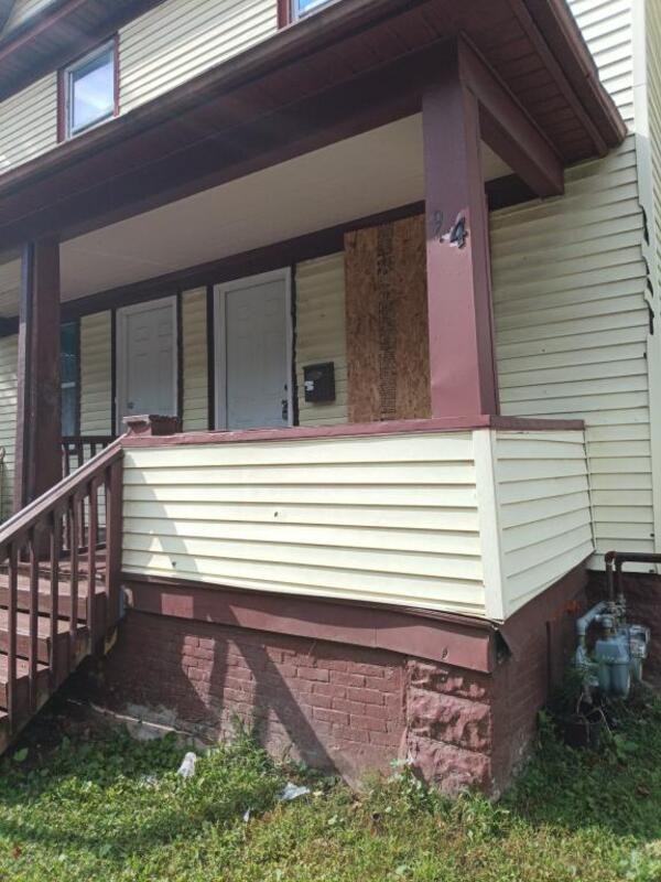 94 Warsaw St - Photo 2 of 11