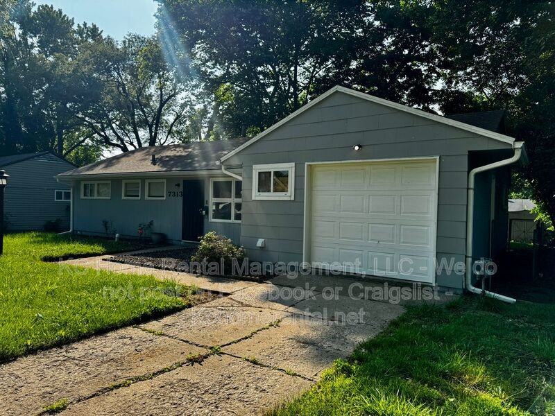 7313 E 109th Ter - Photo 2 of 33