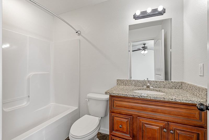 344 Story St - Photo 4 of 11