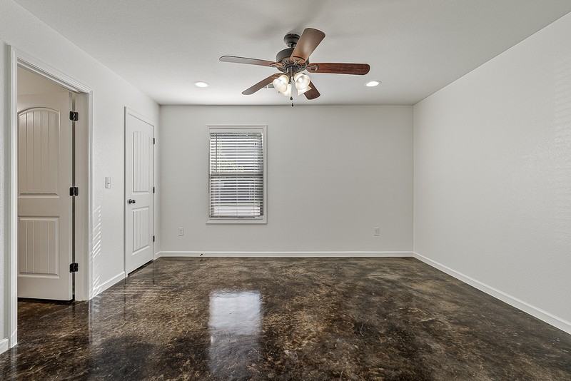 344 Story St - Photo 5 of 11