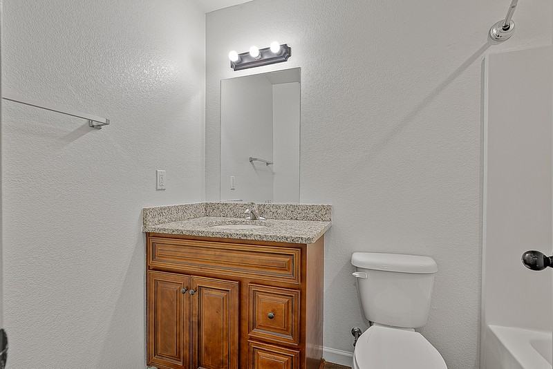 344 Story St - Photo 6 of 11