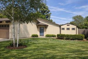 featured image of 4290 Aspen Ln #B