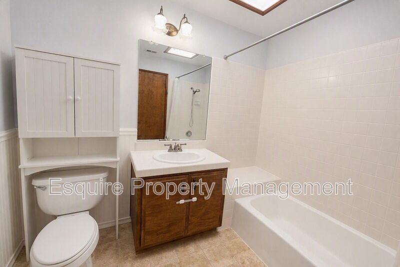 4290 Aspen Ln #B - Photo 7 of 10