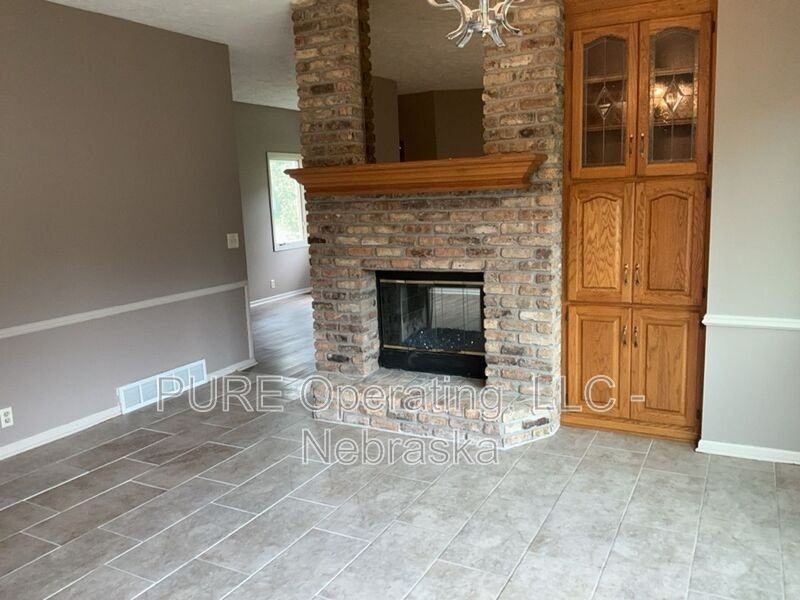 1008 E Aberdeen Dr - Photo 3 of 25