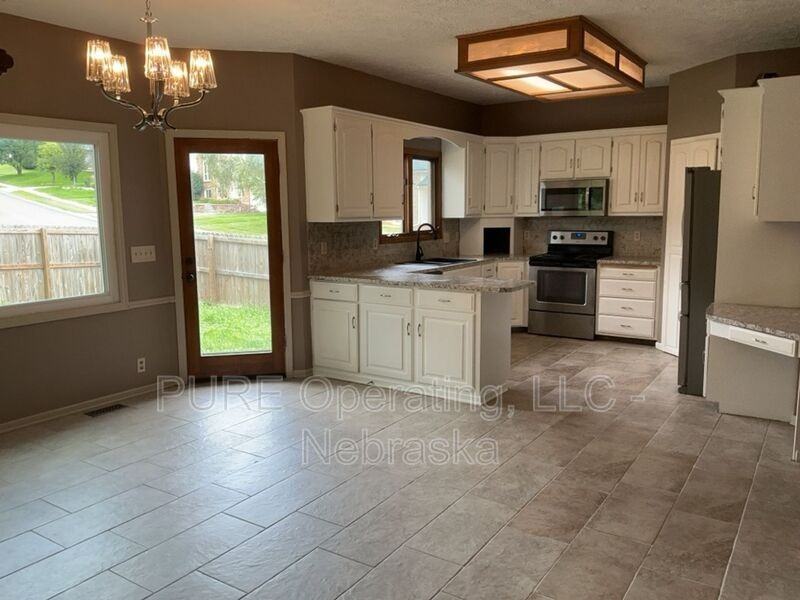 1008 E Aberdeen Dr - Photo 4 of 25