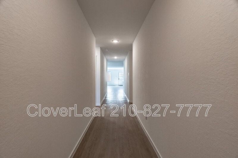 469 Wolf Crest Blvd - Photo 6 of 31