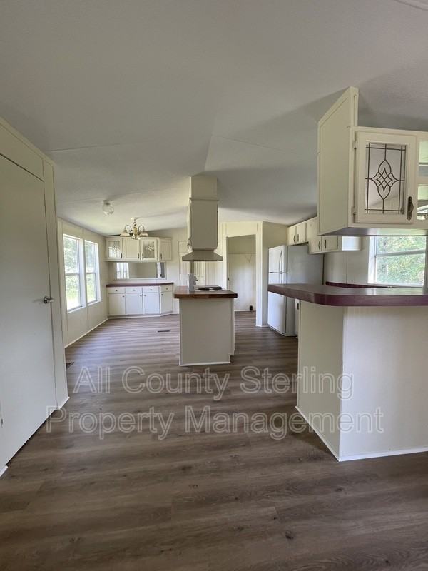 186 Nw Gerson Ln - Photo 3 of 11