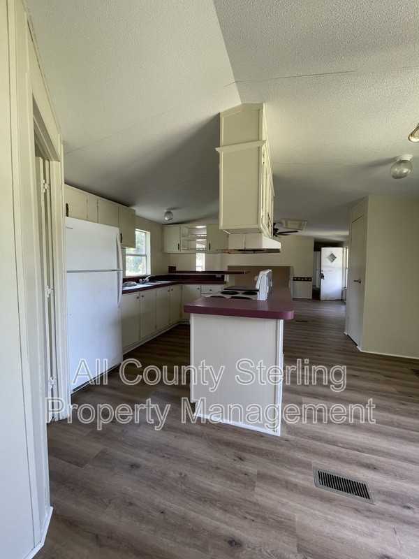 186 Nw Gerson Ln - Photo 4 of 11