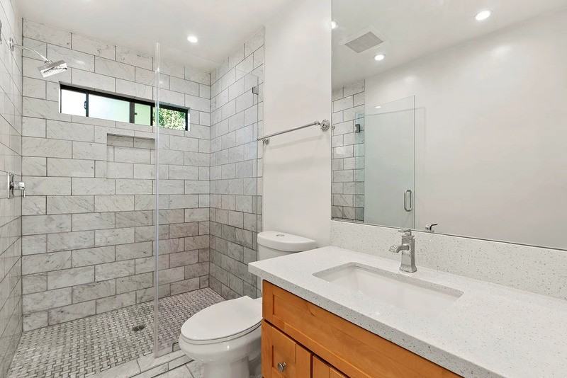 1425 N Harper Ave #10 - Photo 3 of 8