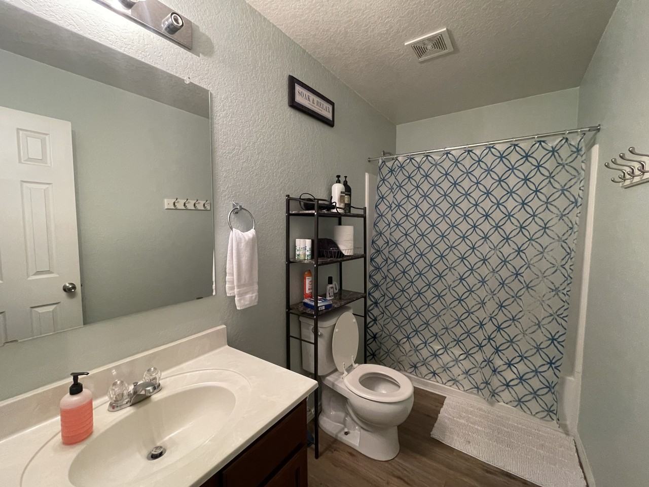 10915 Rustic Cedar #C - Photo 2 of 6