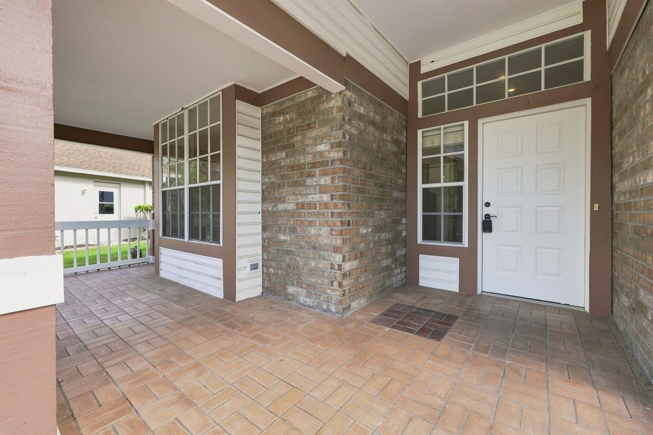 4826 Ridgemoor Cir - Photo 3 of 26