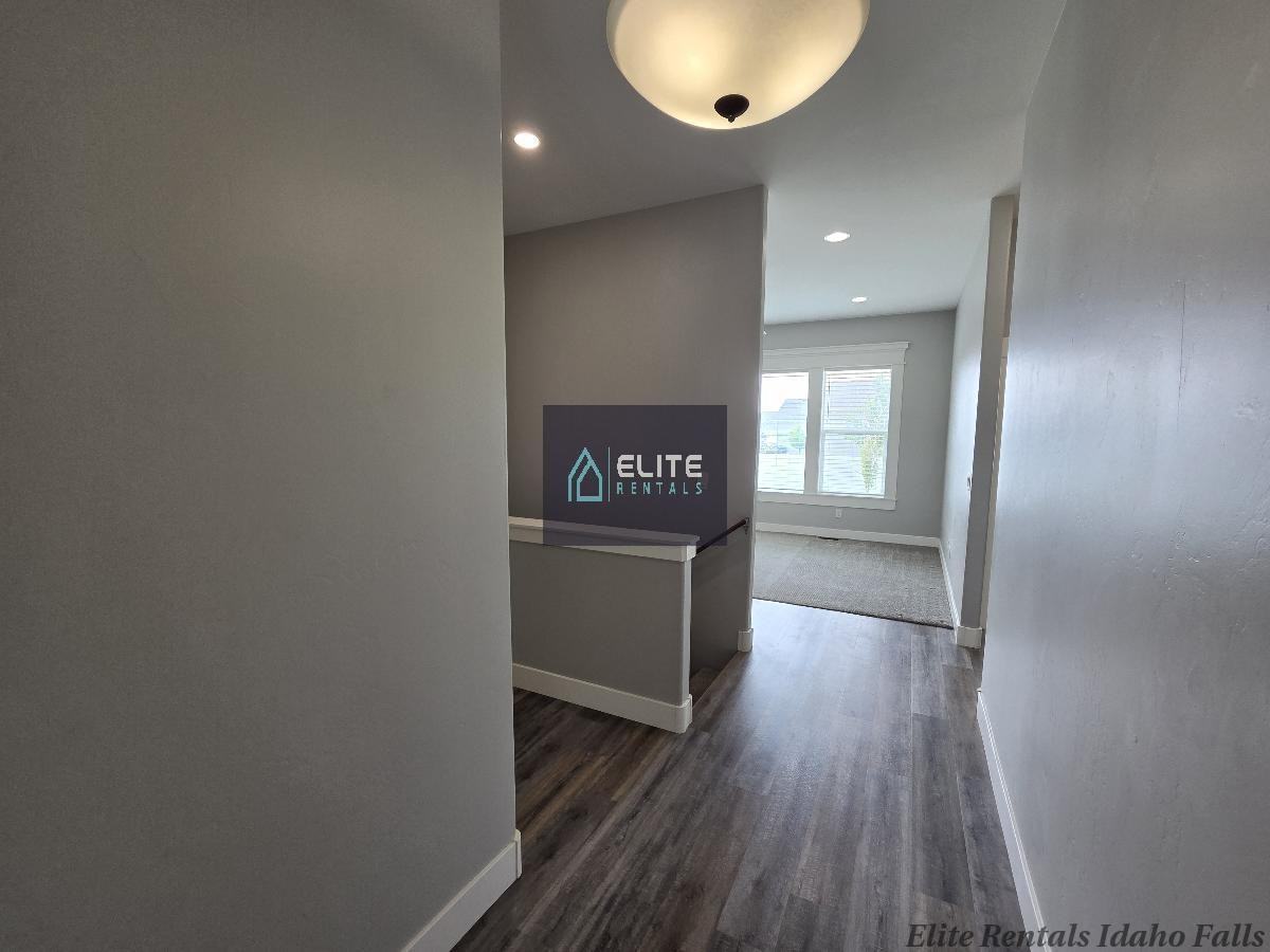 4039 N Livingston Ave - Photo 4 of 19
