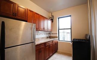 featured image of 2264 Grand Ave