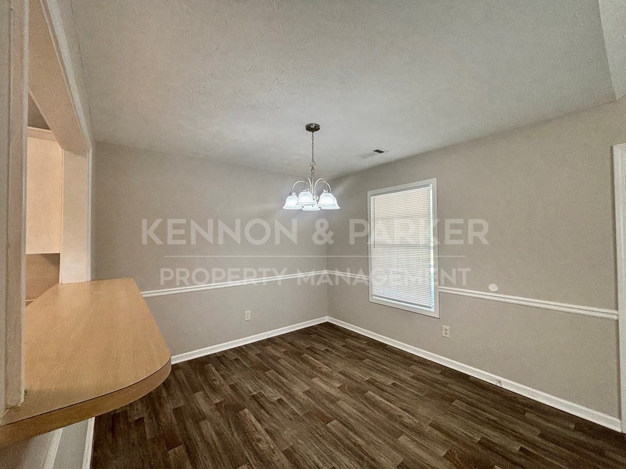 1527 21st St - Photo 4 of 17