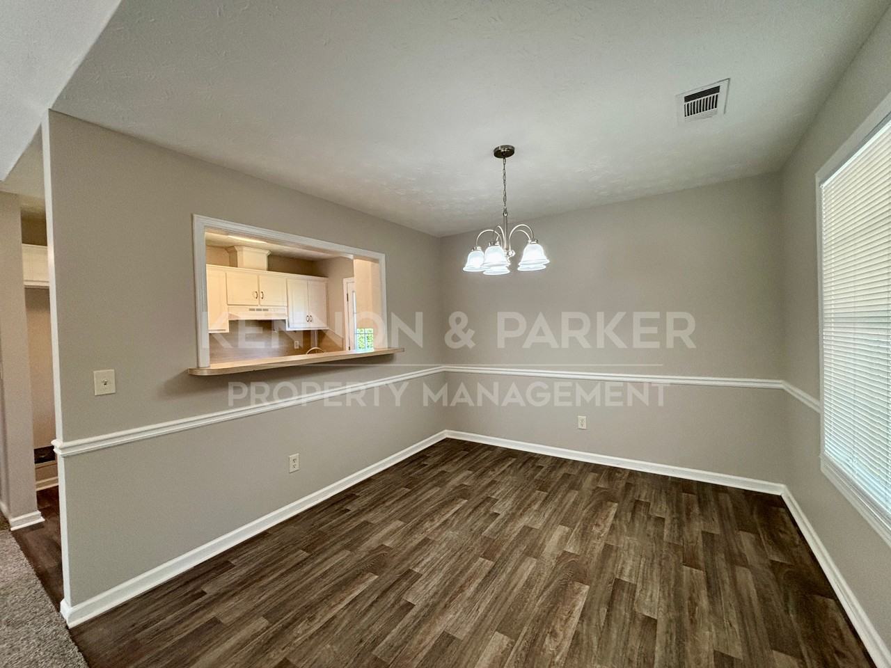 1527 21st St - Photo 5 of 17