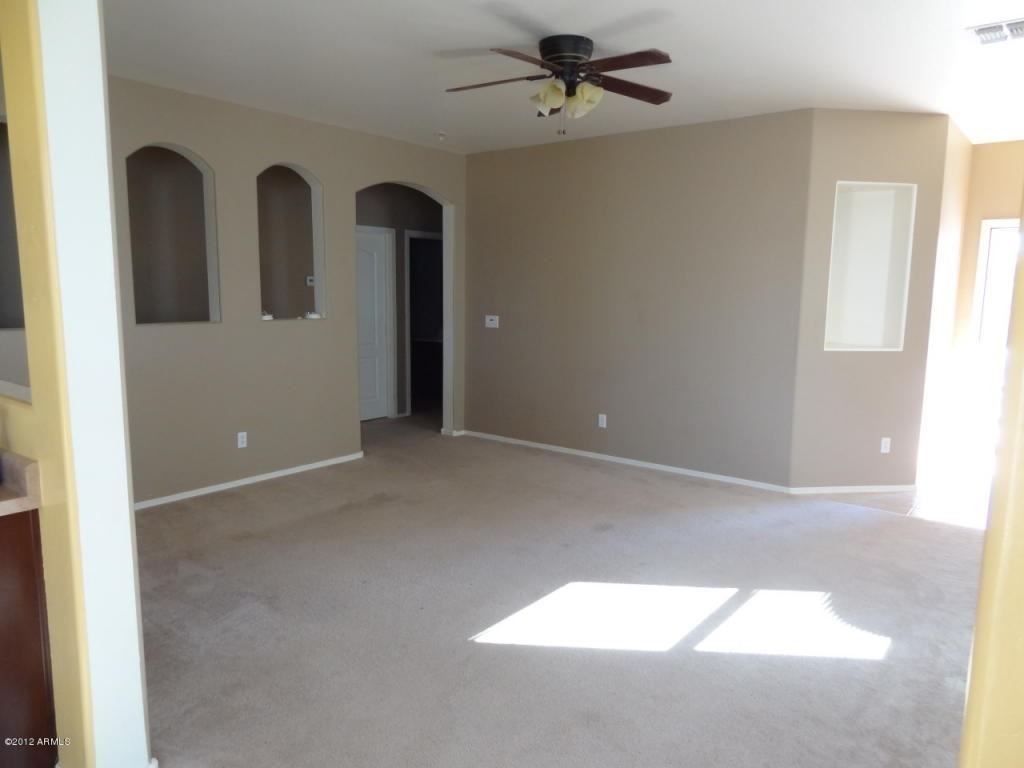 18412 N Lariat Rd - Photo 2 of 12
