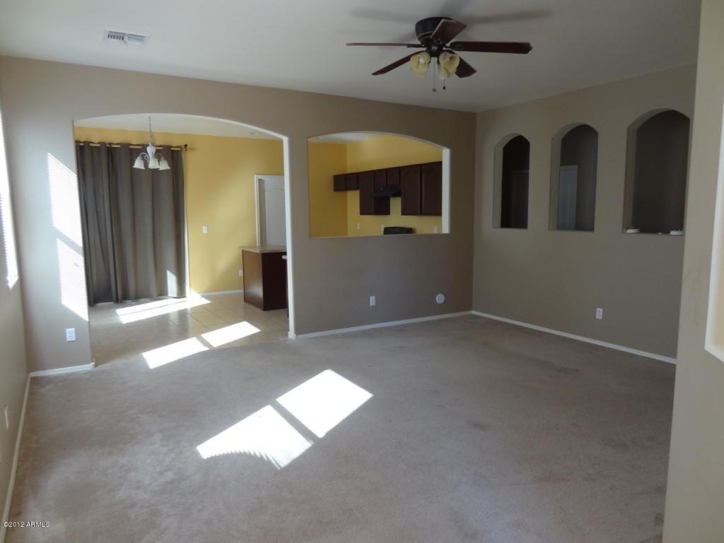 18412 N Lariat Rd - Photo 3 of 12