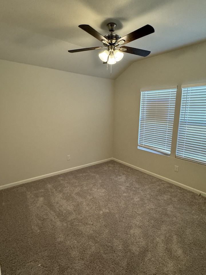 504 Jameson St - Photo 7 of 16
