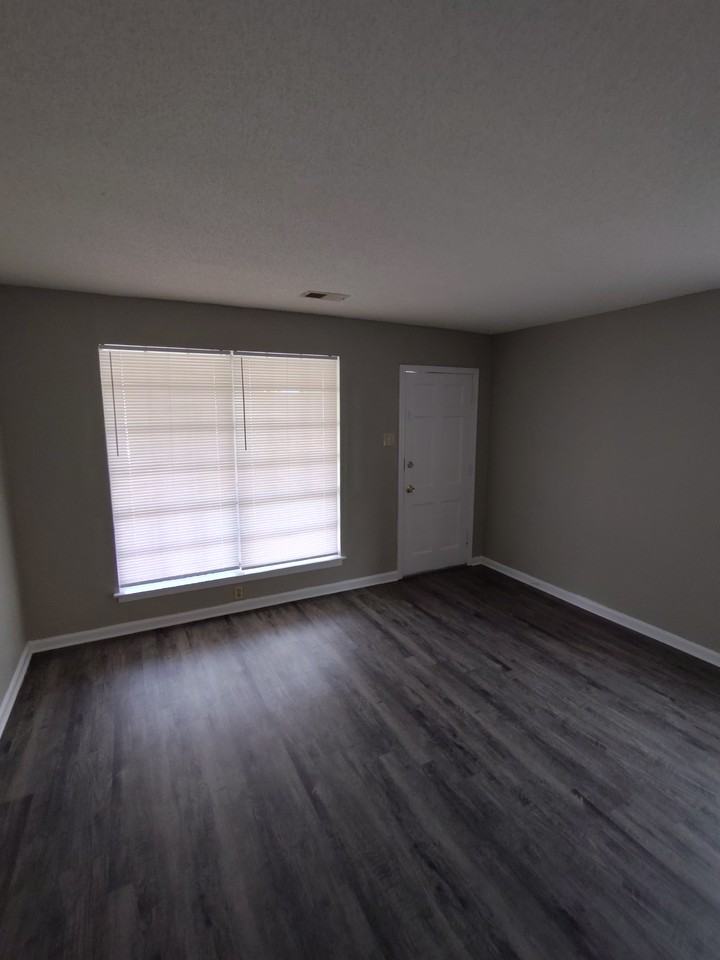3641 Allandale Ln - Photo 4 of 9