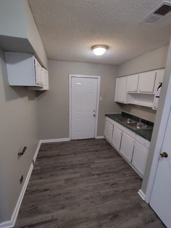 3641 Allandale Ln - Photo 5 of 9