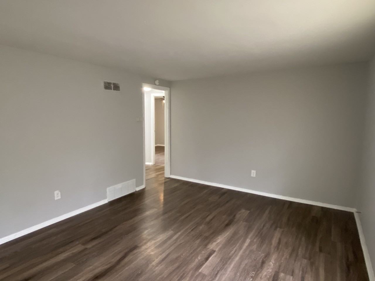 4918 Berta Rd - Photo 4 of 14