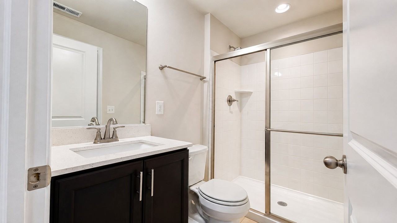 4809 Vista Green Ln - Photo 7 of 31