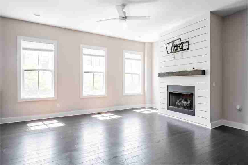 1388 La France St Ne - Photo 4 of 10
