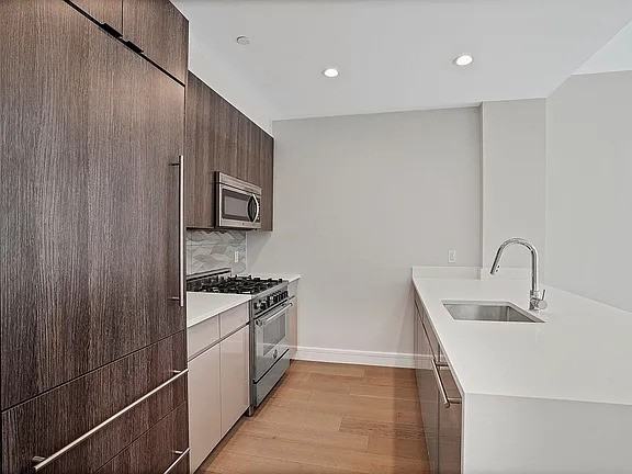 695 6th Ave #1A2 - Photo 3 of 24