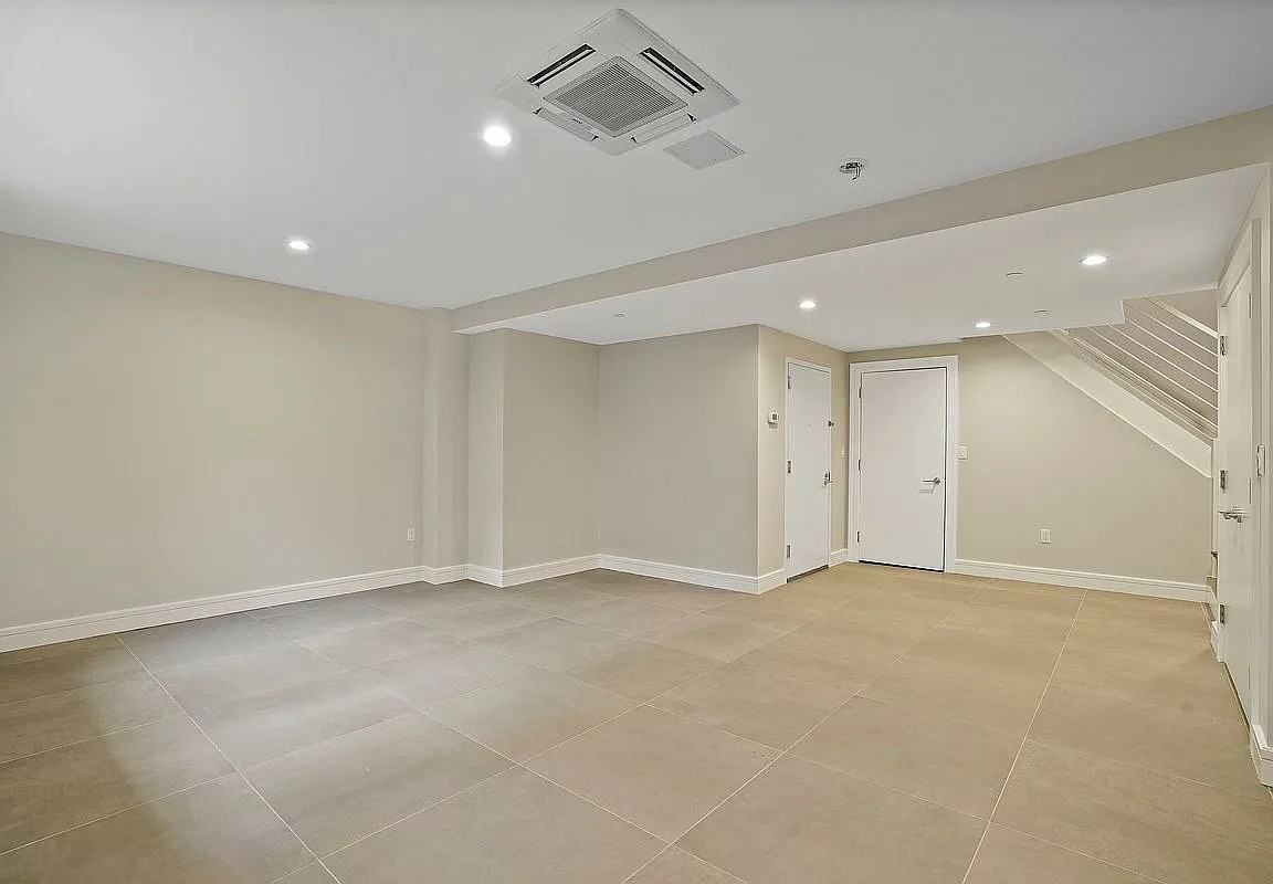 695 6th Ave #1A2 - Photo 5 of 24