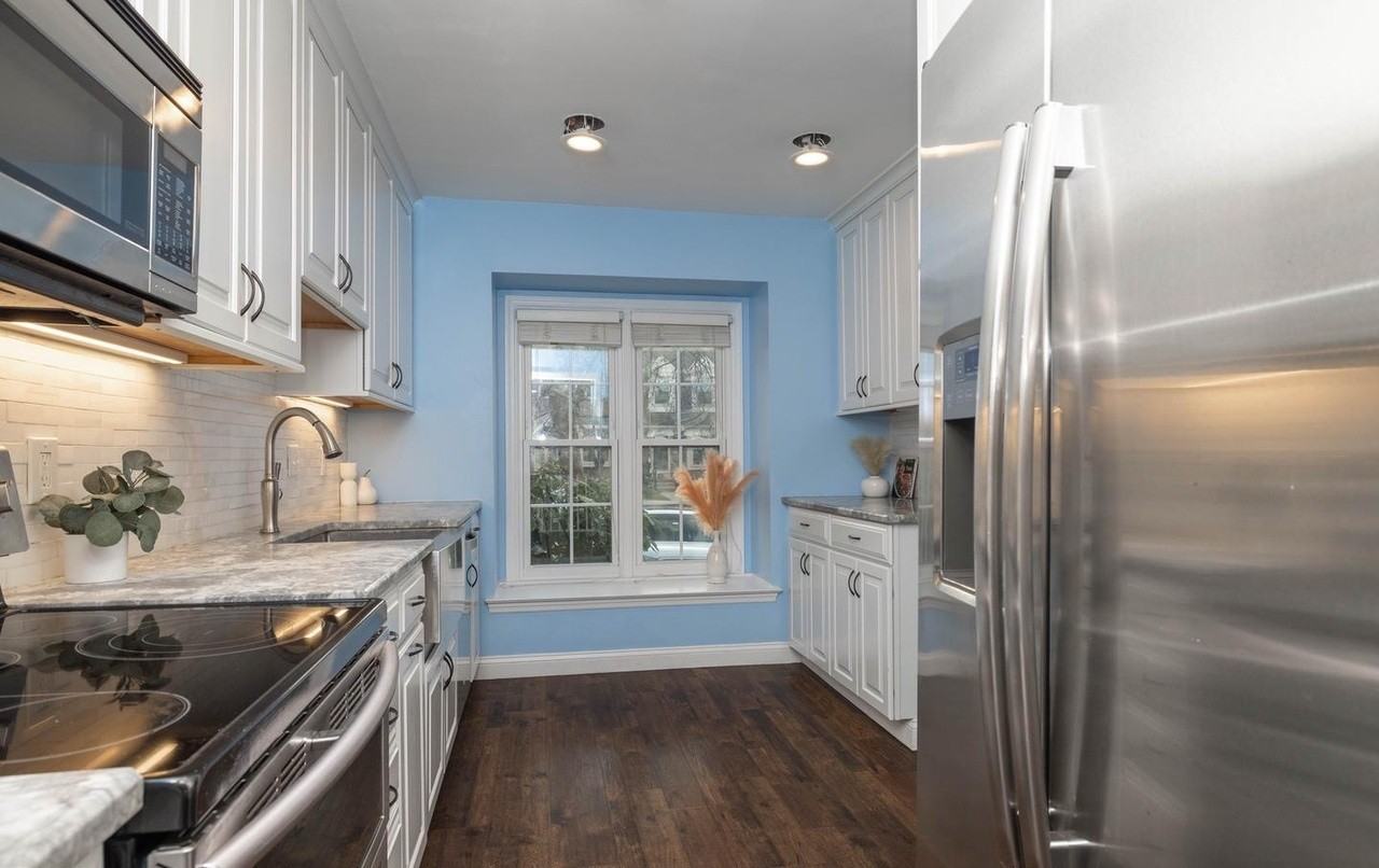 311 Stoneham Dr - Photo 6 of 36