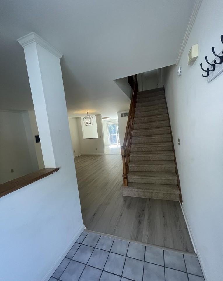 4736 Weatherhill Dr - Photo 2 of 18