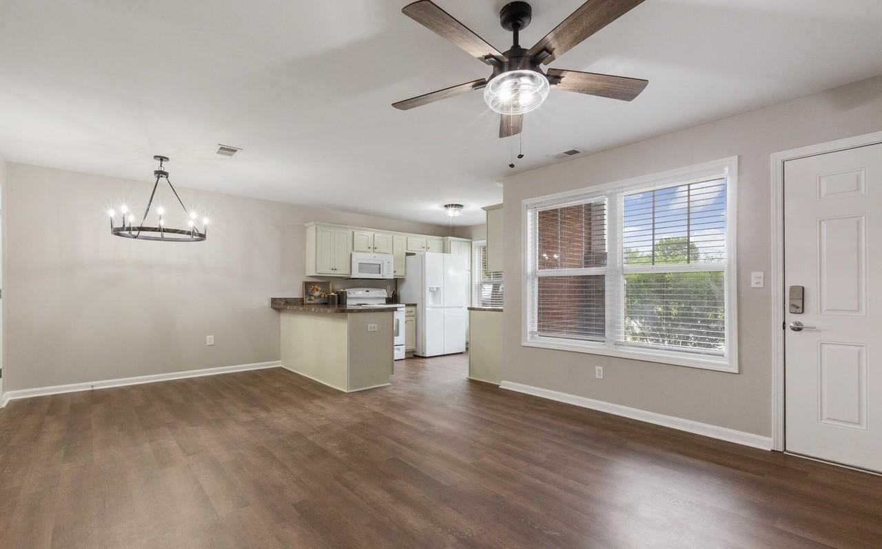 3802 Falcon Crest Dr - Photo 5 of 26