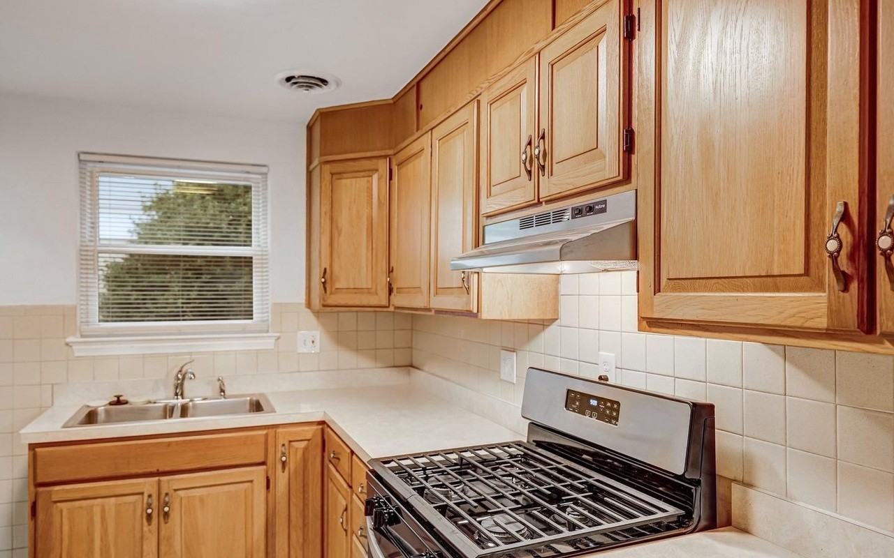 5618 7th St N - Photo 6 of 26