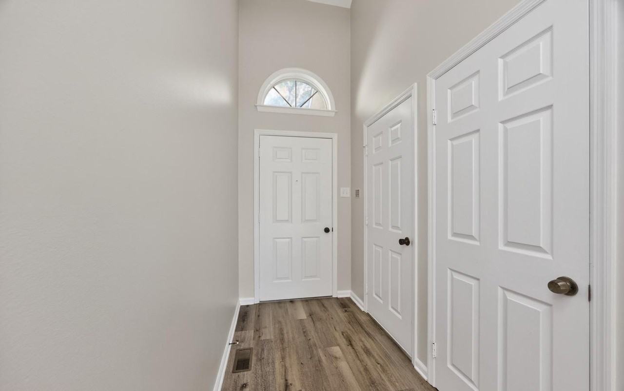103 Fairfield Ct - Photo 2 of 27