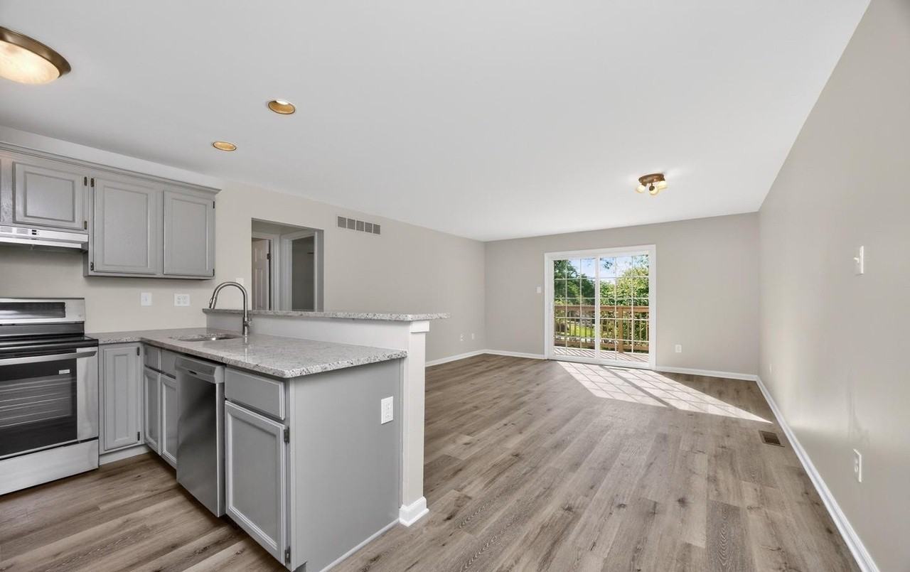 103 Fairfield Ct - Photo 4 of 27