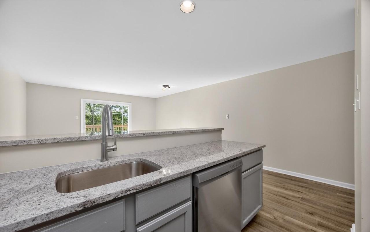 103 Fairfield Ct - Photo 7 of 27