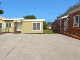 featured image of 802 N 7th St