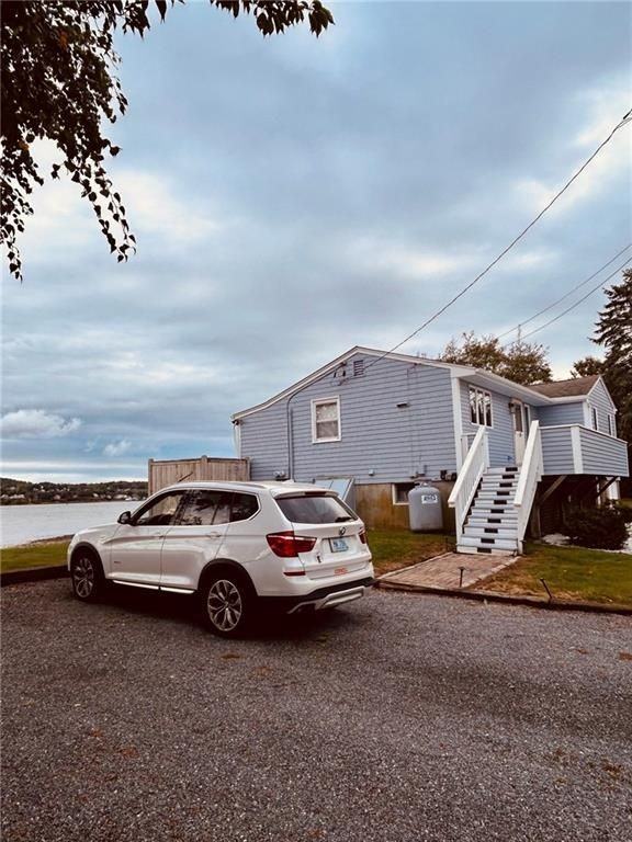 1321 Anthony Rd - Photo 2 of 18