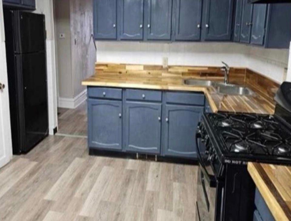 5256 Lotus Ave - Photo 3 of 6