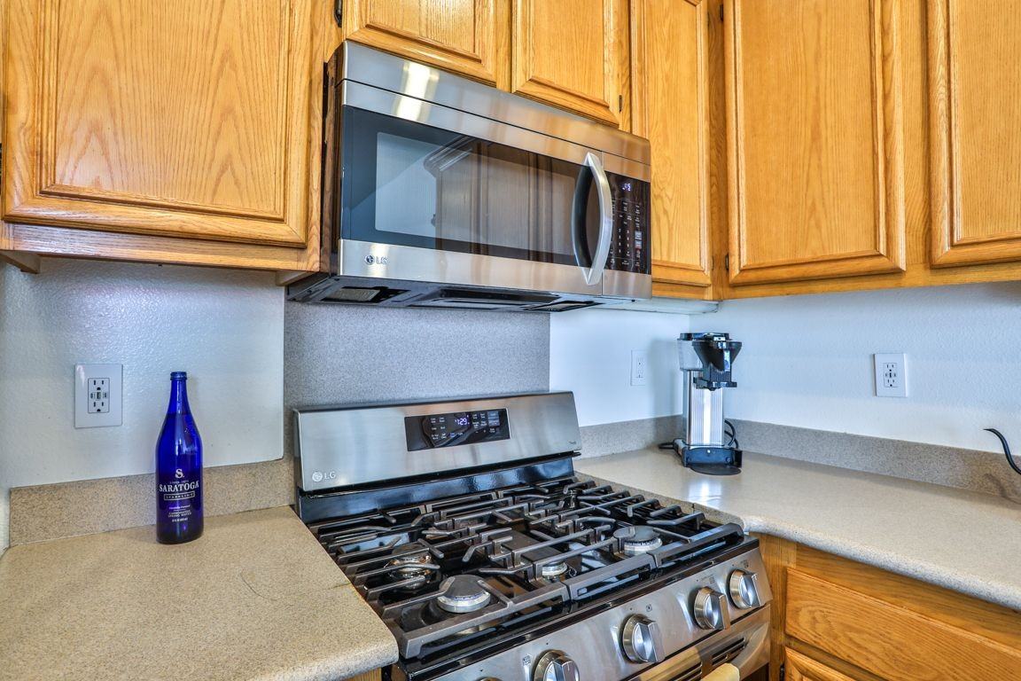 17828 Woodbine Ct - Photo 4 of 43