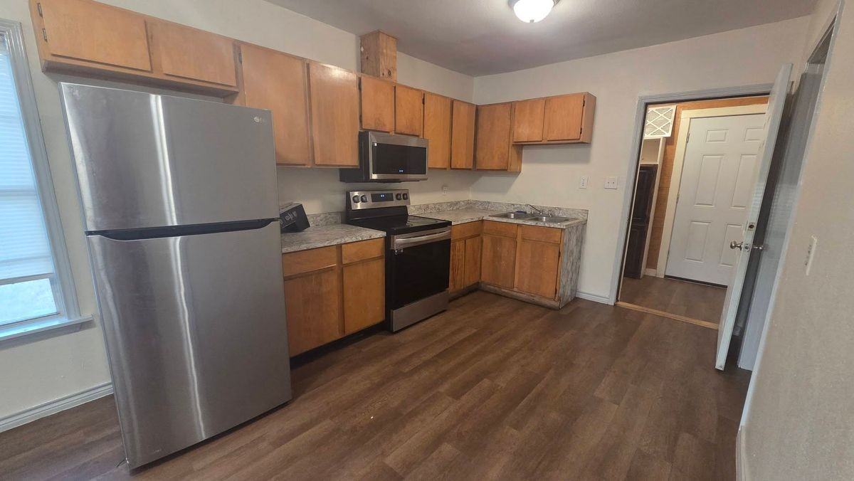 305 E Nettie Ave - Photo 3 of 10