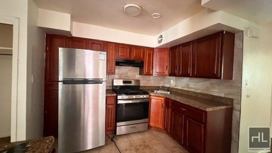 1440 E 85th St - Photo 2 of 10