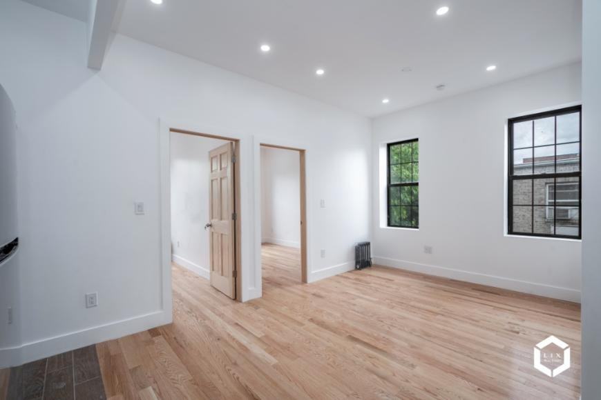 833 Cleveland St - Photo 4 of 10