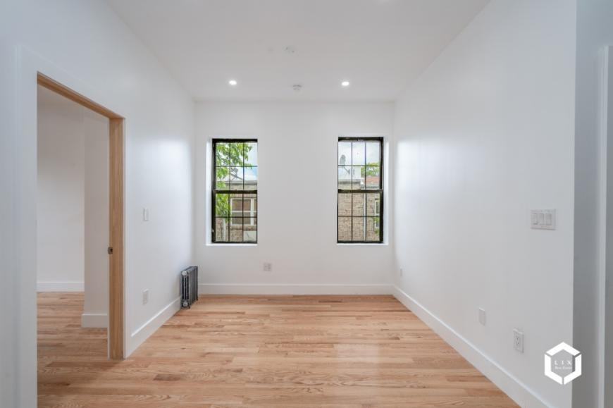 833 Cleveland St - Photo 5 of 10