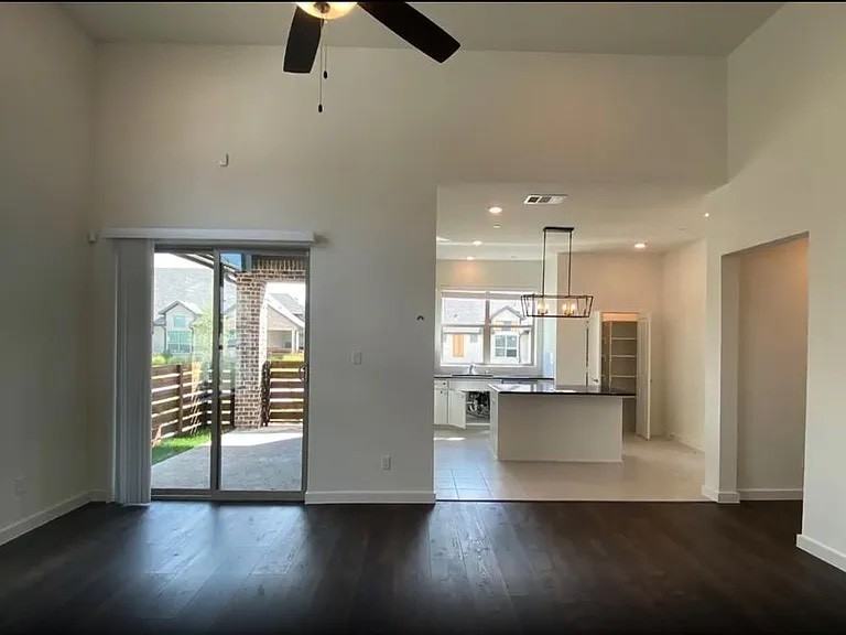 1625 Dewberry Ln #1625 - Photo 6 of 19