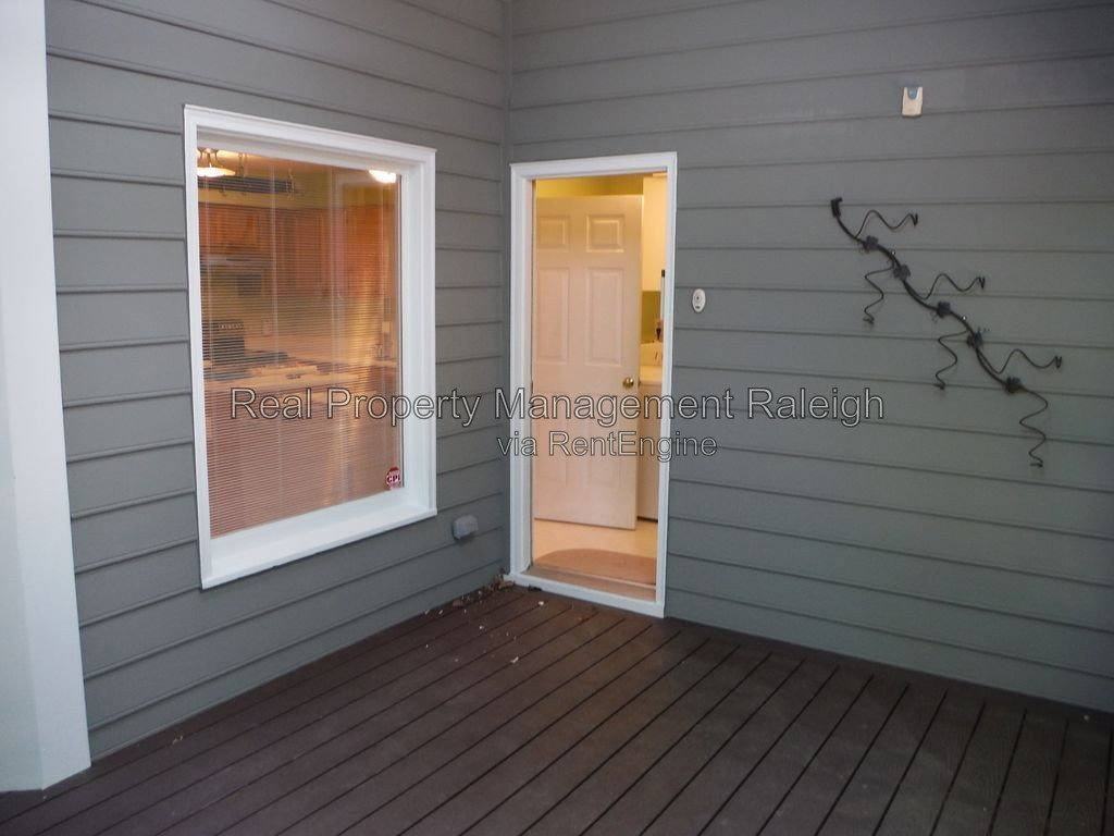 4709 Worchester Pl - Photo 3 of 10