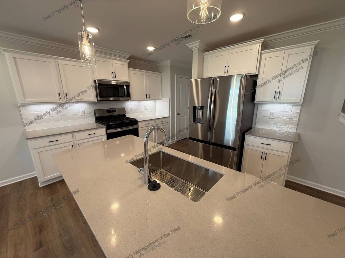 702 Dusk Vista Way - Photo 4 of 18