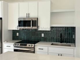 252 W Howard St #5 - Photo 1 of 1