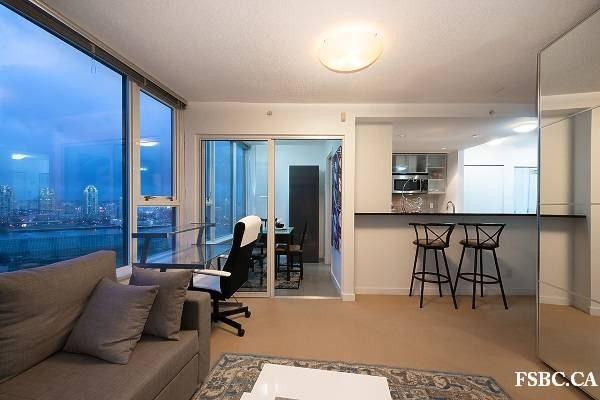 33 Smithe Street #111 - Photo 3 of 19