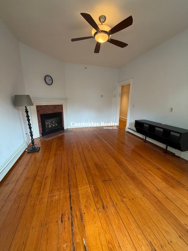 371 Broadway #2 - Photo 5 of 16